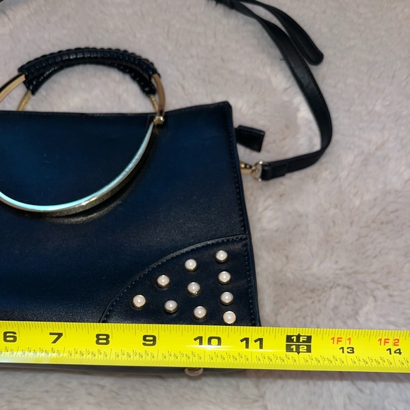 Stylish black purse with removable strap. Gold and pearl like accents - Picture 3 of 6